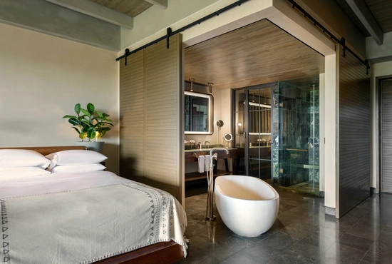 INSPIRA 2-Bedroom Master Suite Ocean Front