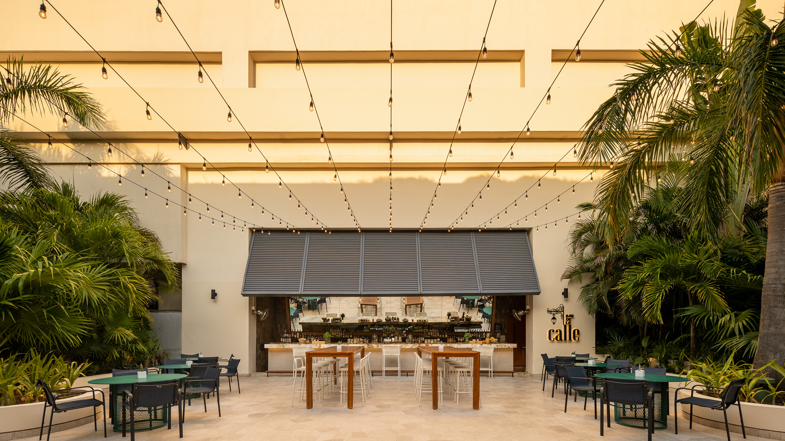 ATELIER PLAYA MUJERES | BAR DE LA CALLE