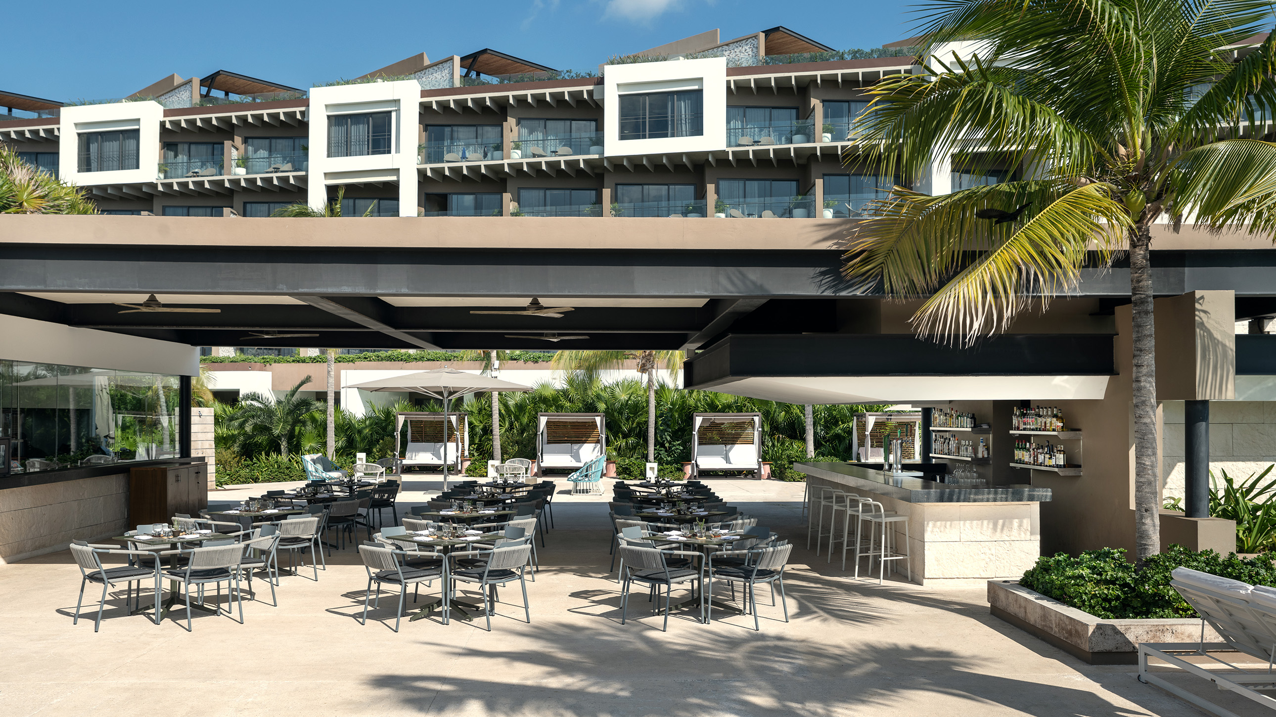 ATELIER PLAYA MUJERES | LIMÓN Y SAL